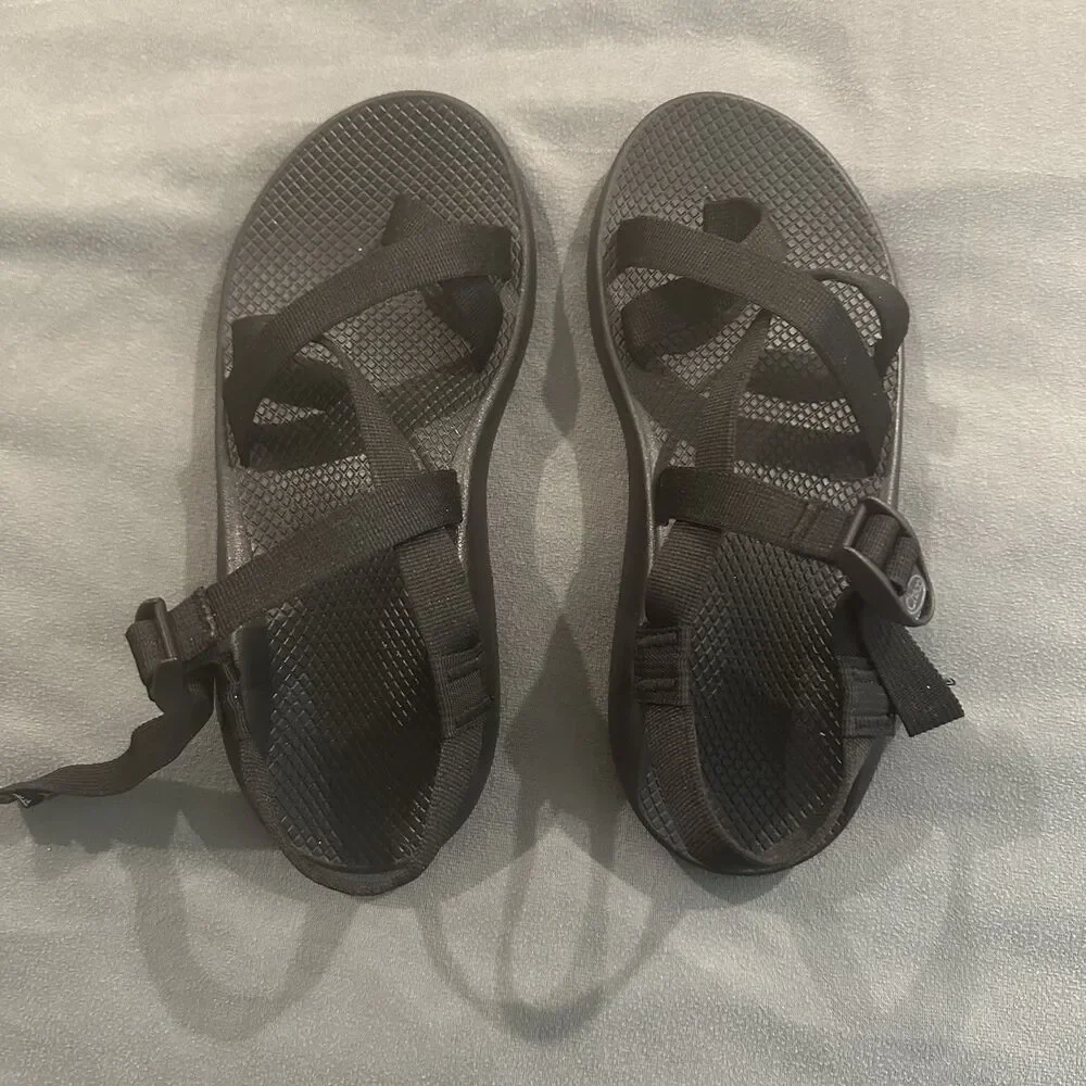 Chaco Mens Z/2 Sandals Mens 10 Classic Black Strappy Hiking Trail Outdoors